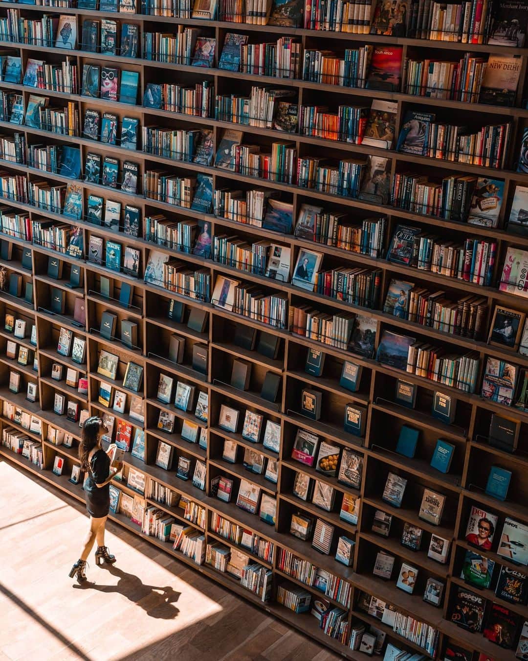Joshのインスタグラム：「- Hirakata T-SITE in Osaka is another beautiful location @stefatty_ and I stopped at on our journeys recently. There's nothing like beautiful walls of books. . . . . . #大阪 #日本 #osakajapan #japan #createexplore #japanawaits #books #library #ourmoodydays #urbanandstreet #killyourcity #discoverjapan #discovertokyo #streetmobs  #japan_vacations #urban_shutter #street_focus_on #streetgrammer #visitjapanjp #explorejapan #fatalframes #agameoftones」