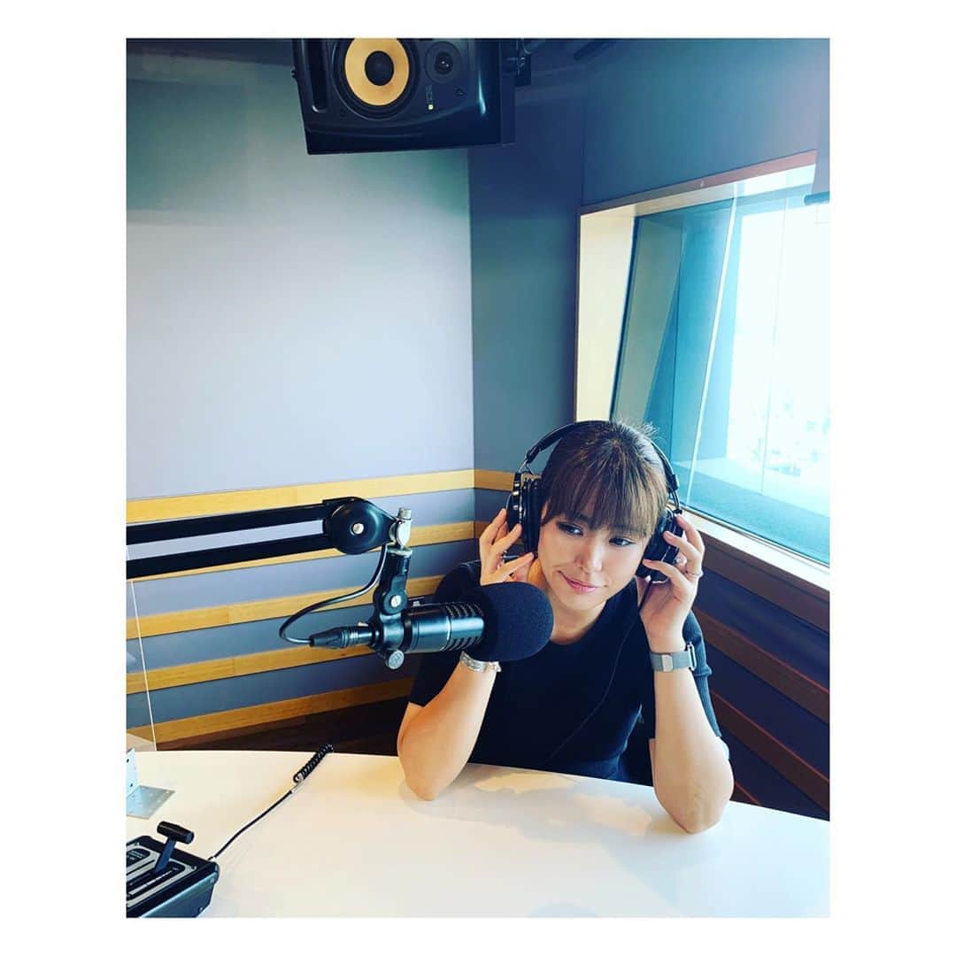 二宮愛のインスタグラム：「#goodmorning   毎週水曜日　25:30〜26:00 二宮愛のもっと身近にMUSICAL #musical897   インターFM、radikoで聴いてね📻✨  今日のピックアップミュージカルは 【YESTERDAY】 #thebeatles が突然居なくなった世界に皆さんをナビゲート！！！ ________________ #radio #radiojockey #radioshow #radiogirl #interfm897 #musical #music #movie #yesterday #yesterdaymovie」