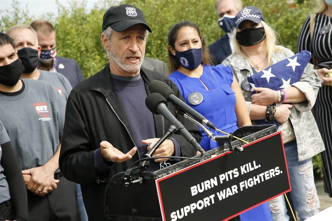 NBC Newsさんのインスタグラム写真 - (NBC NewsInstagram)「Comedian Jon Stewart returned to Capitol Hill Tuesday after a 15-year battle fighting for the 9/11 victims' compensation fund to advocate for legislation that would help veterans affected by toxic burn pits.⁠ .⁠ "Welcome to another exciting episode of 'When is America going to start acting like the great country we keep telling ourselves we are?'" Stewart said.⁠ .⁠ Read more on the story in the link in bio. . 📷 @paulmorogi / @gettyimages」9月16日 9時40分 - nbcnews