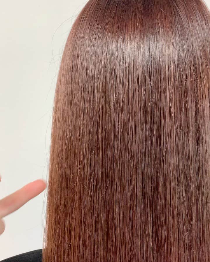 久保雄司のインスタグラム：「#six_ピンク #six_推し色  SIXらしいお洒落な大人ピンク💟  #six_salon #クボユウジ」
