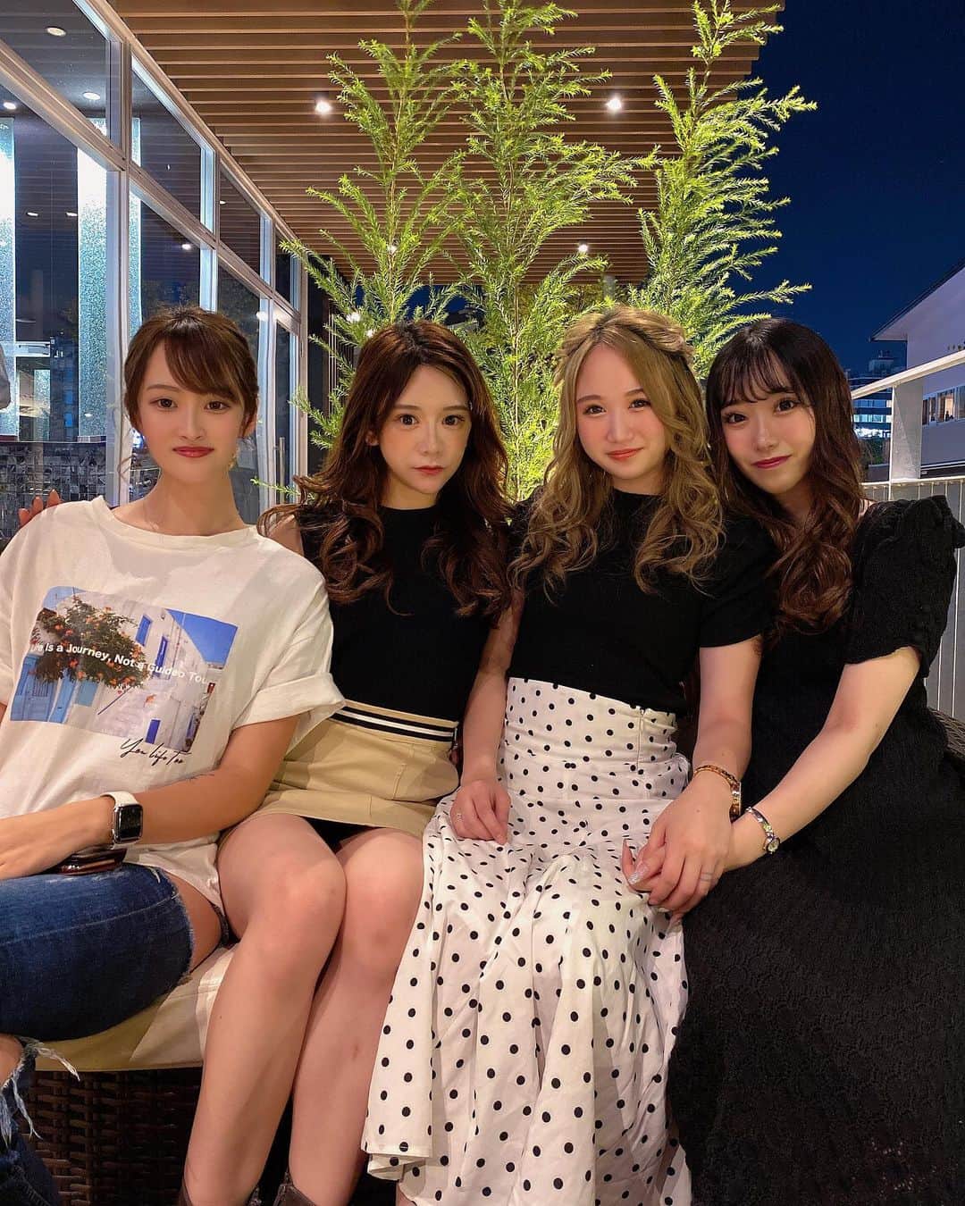 RIONAさんのインスタグラム写真 - (RIONAInstagram)「. 夜の雰囲気もめっちゃ良き💕  9/18 徳川苑 GRAND OPEN!!  #徳川苑#名古屋ディナー#焼肉#久屋大通 #prettywoman#pwりおな#showtime#sexy #dance#party#event#dancer #follow#followme#l4l#l4f#Japanesegirl #キャスト募集#ダンサー募集 #名古屋キャバクラ#すすきの#六本木#北新地#中洲」9月16日 9時57分 - riona_bestita