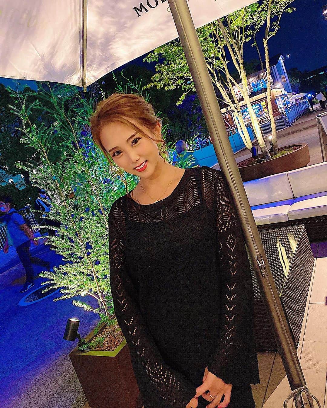 RIONAさんのインスタグラム写真 - (RIONAInstagram)「. 夜の雰囲気もめっちゃ良き💕  9/18 徳川苑 GRAND OPEN!!  #徳川苑#名古屋ディナー#焼肉#久屋大通 #prettywoman#pwりおな#showtime#sexy #dance#party#event#dancer #follow#followme#l4l#l4f#Japanesegirl #キャスト募集#ダンサー募集 #名古屋キャバクラ#すすきの#六本木#北新地#中洲」9月16日 9時57分 - riona_bestita