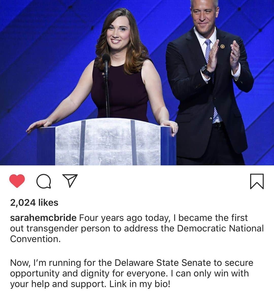 エイミー・シューマーさんのインスタグラム写真 - (エイミー・シューマーInstagram)「Congrats to Delaware on @sarahemcbride winning her primary. Let’s go!」9月16日 10時35分 - amyschumer