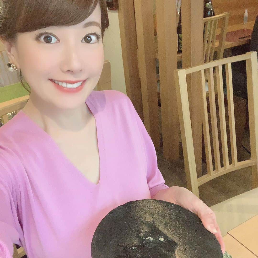 新垣泉子さんのインスタグラム写真 - (新垣泉子Instagram)「今日は久しぶりにグルメロケ⭐︎  報道のお仕事が多い中、 今日は、久しぶりにグルメロケです(^^)⭐︎  お蕎麦特集です⭐︎  といっても、普通のお蕎麦ではなく、一風変わったお蕎麦が登場しますよ(^-^) 美味しかったー⭐︎⭐︎⭐︎ うどんも良いけど、 私はお蕎麦も好きだな(o^^o)  『ももち浜S特報ライブ』で放送します⭐︎  #グルメロケ #そば特集 #蕎麦　#お蕎麦　 #ももち浜S特報ライブ #蕎麦好き #洋風そば」9月16日 10時51分 - motoko.arakaki