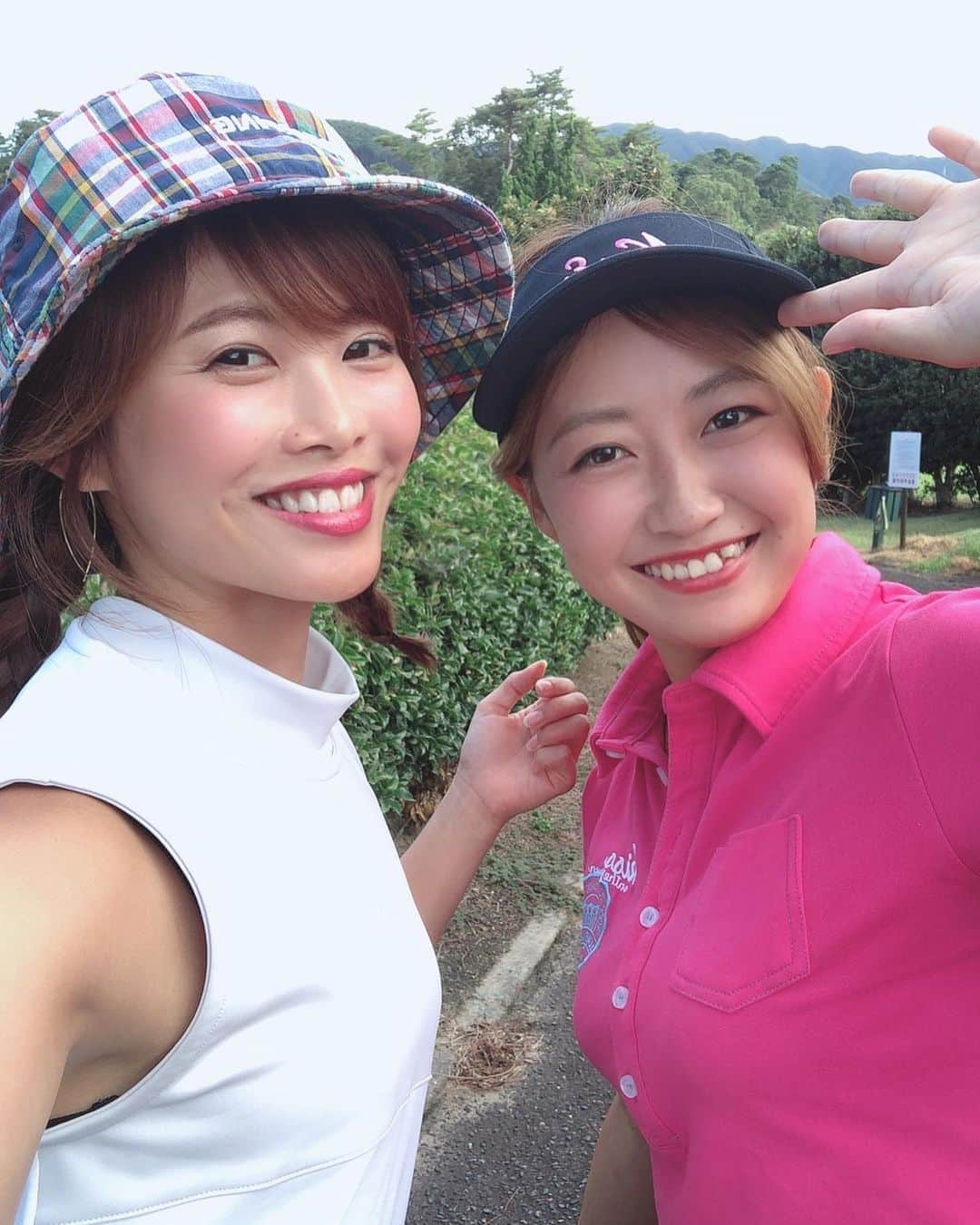 YUKAさんのインスタグラム写真 - (YUKAInstagram)「いつも笑って可愛すぎる﻿ @k_lovegolf が福岡へやってきたー💕﻿ ﻿ 女子4人でラウンドしてきたよー🥰﻿ ﻿ @ena_golf ともやっと一緒に回れたー✨💕﻿ こんなに可愛い顔して、﻿ たまに250yd位飛ばします😂﻿ ﻿ @yukky_golf 今月ずっと一緒おるな🤣笑﻿ NICEバーディおめでと🎉❣️﻿ ﻿ 実は1週間前から肩？首？筋痛めちゃって、﻿ なんかクラブ振るの怖くなって﻿ 変な癖ついちゃってるきがする🥺﻿ ﻿ けどこの日のラウンドは皆レベル高くて﻿ ゴルフが大好きで﻿ 本当終始笑って楽しんでプレーできました❣️﻿ ﻿ またいこーね☺️⛳️﻿ ﻿ #女子ラウンド #ゴルフ好き #ゴルフ #ゴルフラウンド #ゴルフ女子 #ゴルフ上手くなりたい #ゴルフスイング #ゴルフスイング動画 #ゴルフコーデ #ゴルフ男子 #ゴルフ好きな人と繋がりたい #ゴルフバカ #ゴルフ好きな人と仲良くなりたい #ゴルフウェア #ゴルフ記録 #ファッション #おしゃれさんと繋がりたい #お洒落 #ゴルジョ #スポーツ好き #スポーツコーデ  #golf #golfstagram #golfwear #golfgirl #golfswing #골프여자#골프스타그램 #골프 #골프웨어」9月16日 11時04分 - golf_yuka3405