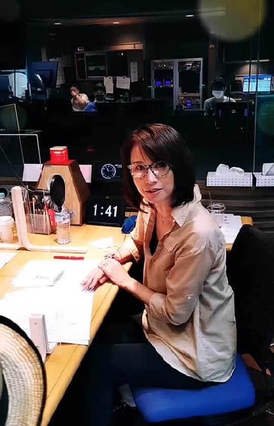 のインスタグラム：「今日は小倉＆小笠原のコンビ！  #毎度鼻息すいません。 #インスタライブは縦でやってます！ #小笠原アナはインスタ大好き #カメラ目線 #今日はジンバル使ってるので揺れは少ないはず #映してほしいとこあれば生放送中にコメントくださいね #明日もやるよ」