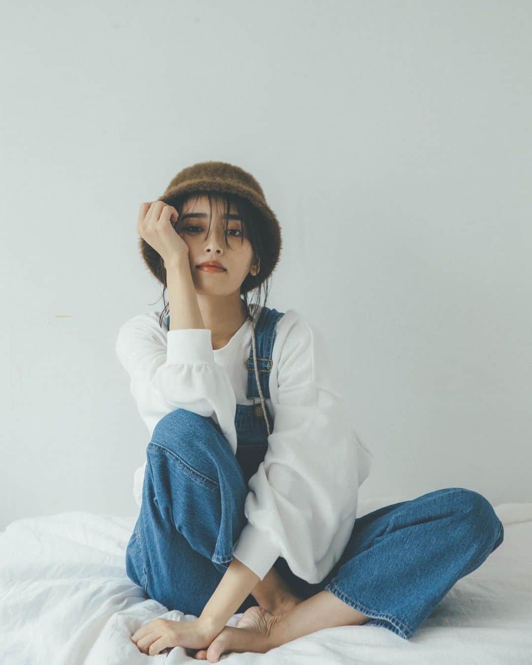 近藤千尋のインスタグラム：「おはようございます❤️🌼 夜泣きで寝たような寝てないような😂 こんな時期も今だけだと信じて。笑😹 今日も一日頑張りましょー✨💓 メンテナンス行ってお仕事だ❗️  @ungrid_official」