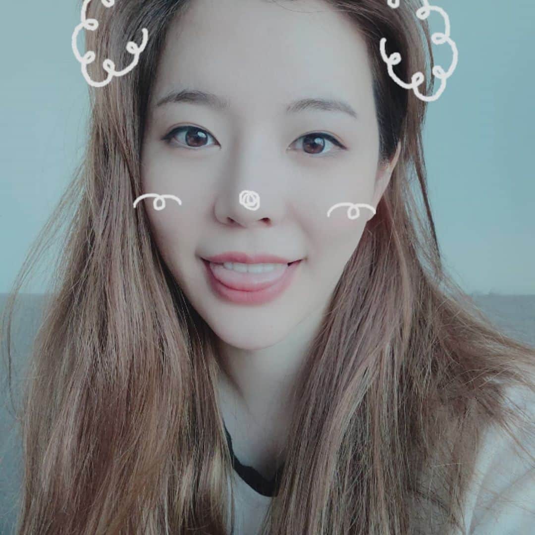 サニー のインスタグラム：「이건 양이야 개야 뭐야?! #개양아🙊」