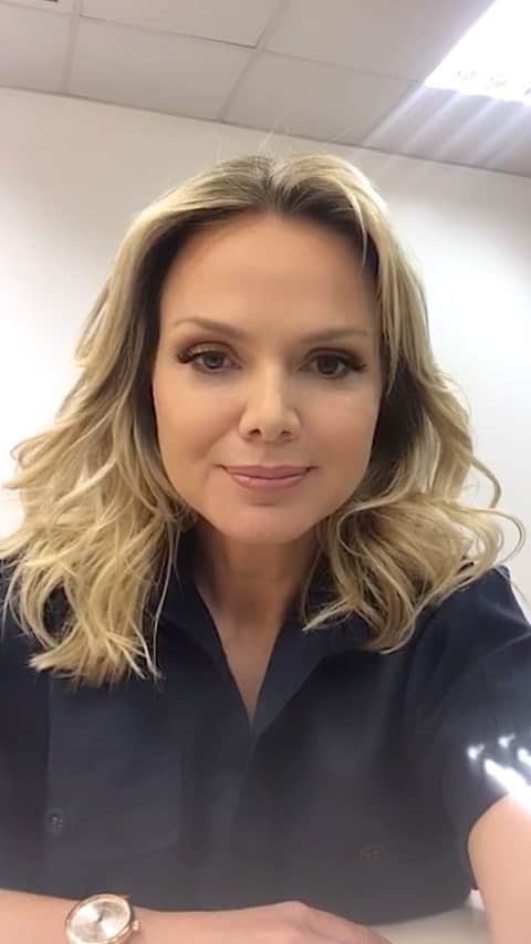 Eliana Michaelichin Bezerraのインスタグラム：「Tenho amigos que estão nesta luta. São pessoas capacitadas instruídas e apaixonadas pela natureza. Elas estão na linha de frente para ajudar o Pantanal. E nós, mesmo que a distância, tbm podemos colaborar seguindo estes perfis, compartilhando informações sérias e ajudando financeiramente se for possível. Como ajudar? Procure por eles: @brigada_altopantanal @ihp_pantanal_ @lawrence.wahba @sospantanal @amparanimal   O Pantanal agradece. #AjudaPantanal」