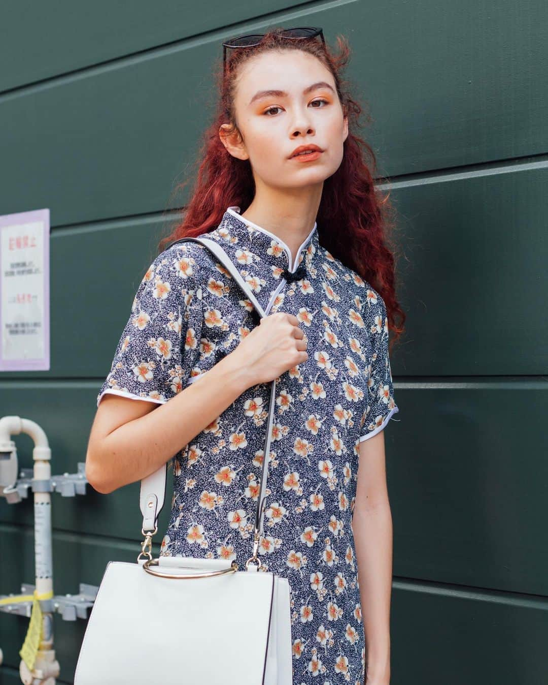 Fashionsnap.comさんのインスタグラム写真 - (Fashionsnap.comInstagram)「【#スナップ_fs】 Name Tarnya Wright Dress #used Bag #GU Shoes #DrMartens Eyewear #HandM  #fashionsnap #fashionsnapwo_women」9月16日 12時16分 - fashionsnapcom