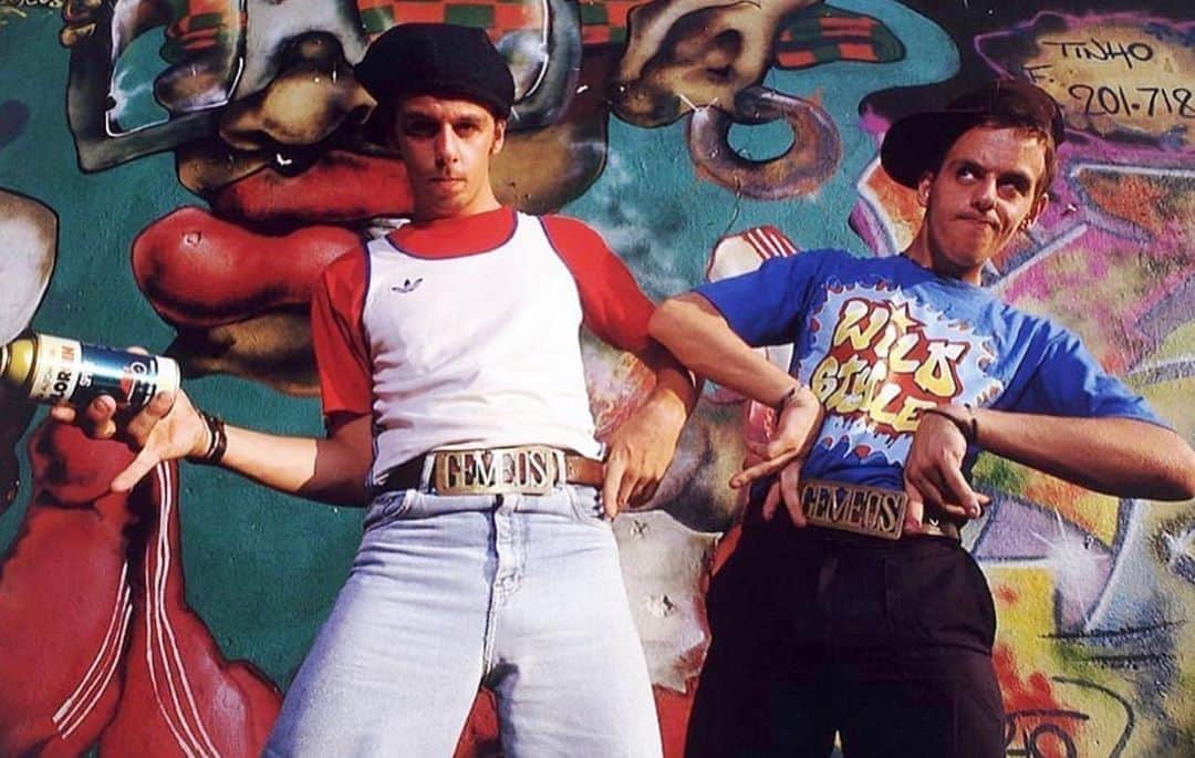 osgemeosのインスタグラム：「From 1992... #bboys for life ...」