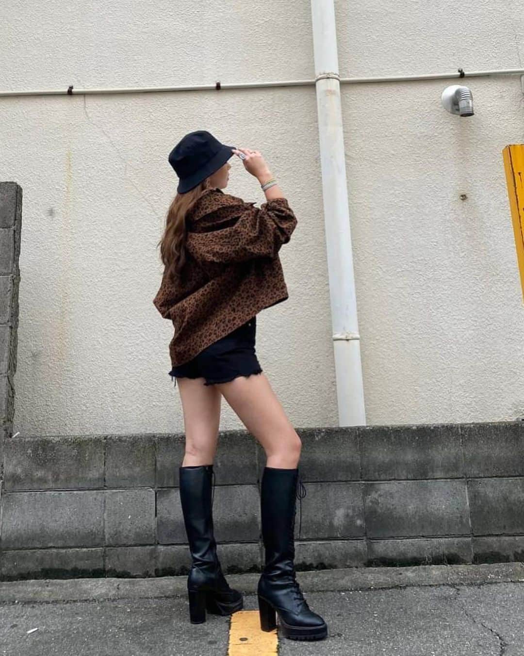 EGOIST STAFFさんのインスタグラム写真 - (EGOIST STAFFInstagram)「#egoistsnap @maya_oshikawa 160cm TENNOJI MIO STAFF  coming soon  L柄オーバーサイズJK ¥10,980+tax DストリングVビスチェ ¥3,980+tax 裾カットオフデニムSPT ¥6,980+tax SレースUPロングブーツ ¥15,980+tax  #egoist#fashion#tennouji#staff#snap#天王寺MIO#エゴスナップ#コーディネート#マストバイ#エゴ#エゴイスト#カラー#コーデ#ファッション#トレンド#ヒョウ柄#レオパード#ジャケットコーデ」9月16日 12時45分 - egoist_snap