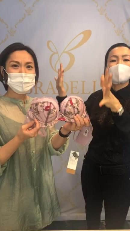 BradelisNewYork/ブラデリスニューヨークのインスタグラム