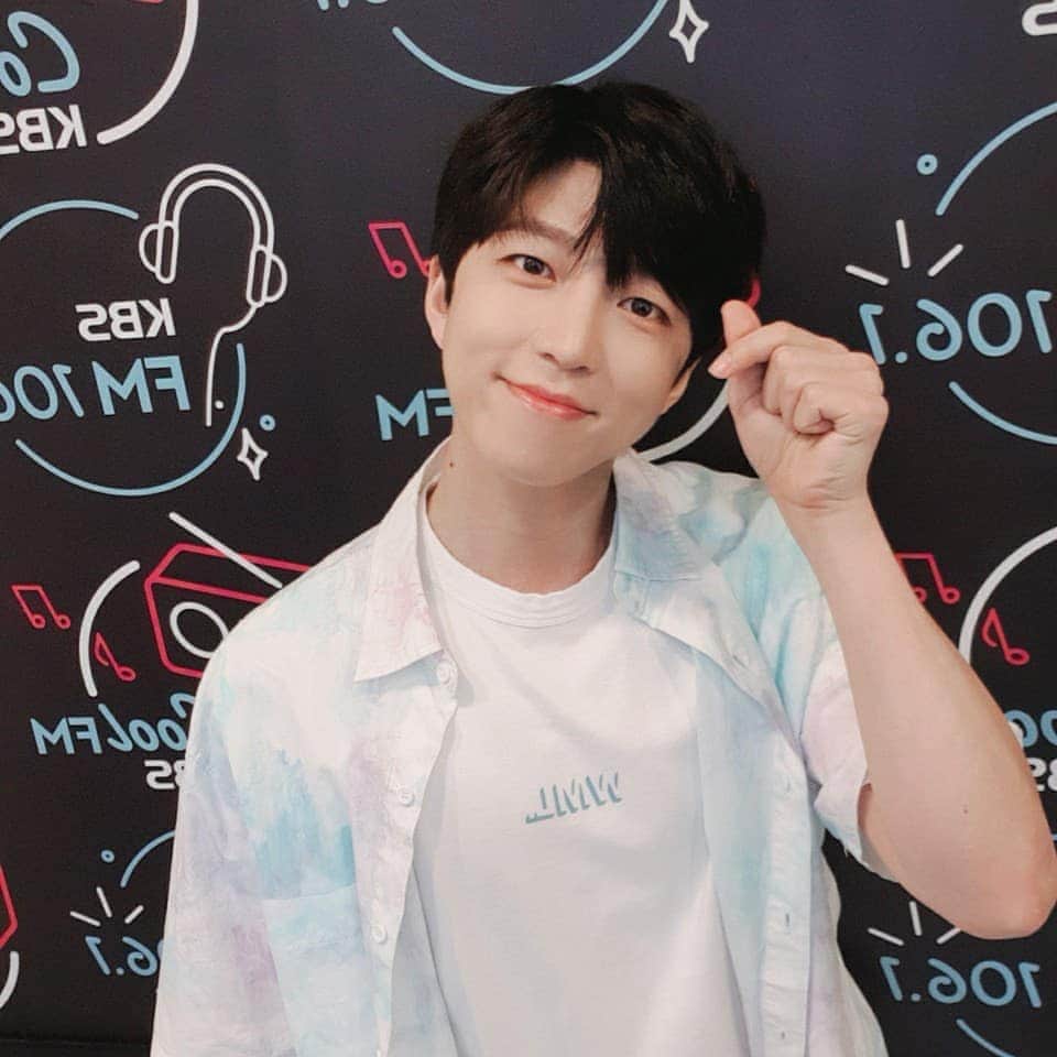 U-KISS（ユーキス）のインスタグラム：「[#수현] 오피피에이가 잠시 후 KBS cool FM '정은지의 가요광장'에 게스트로 출연합니다!! 키스미 KBS 라디오 KONG 앱과 KBS my K를 통해 보이는 라디오로 보실 수 있어요><  #유키스 #UKISS #SOOHYUN  #수현OPPA #정은지의가요광장」