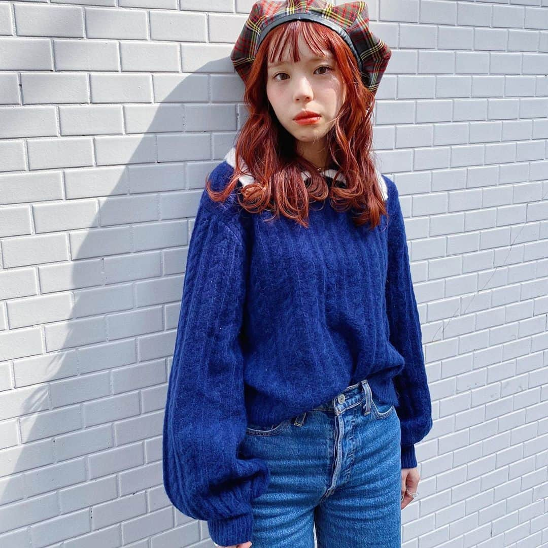 瀬戸あゆみさんのインスタグラム写真 - (瀬戸あゆみInstagram)「My dream outfit❤️👖  インスタライブで話してた、セーラーカラーニットの理想的なコーディネートの話。 実際にやってみました。  帽子のレッドが差し色になって、いい感じだ。 襟のスカラップ(〰の部分)までニットなの。ポイント。 着心地もふんわりしてて気持ちいいよ😌 #dearsisterhood #ayumi_outfit」9月16日 13時33分 - setoayumi