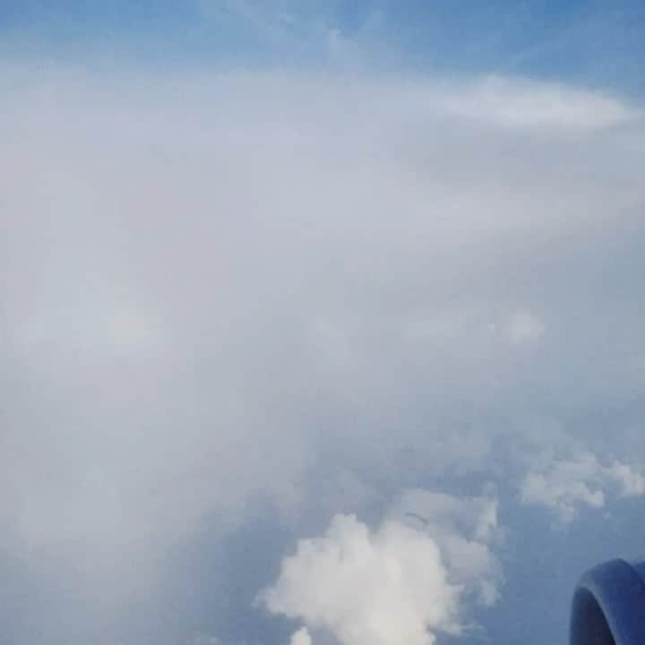 若林真帆のインスタグラム：「☁　　☁　　☁　　☁　　☁　　☁」