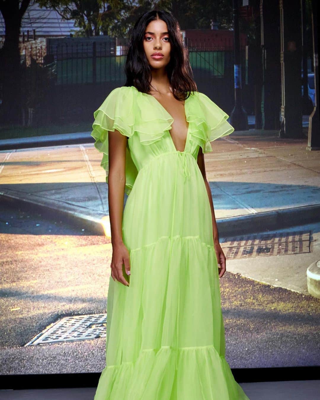 Fashion Weekのインスタグラム：「Living in neon colors for @cinqasept's Spring 2021 collection. Head to nyfw.com now to see all the looks in the #NYFW September 2020 digital presentation」