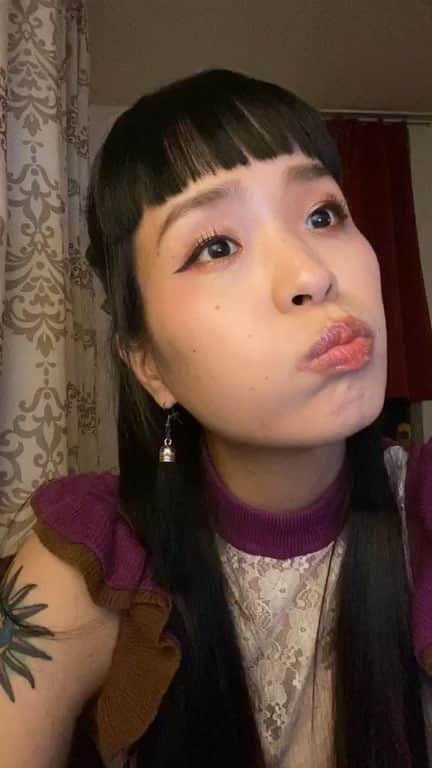 小春のインスタグラム：「チャラン・ポ・ランタンの姉買い物する」