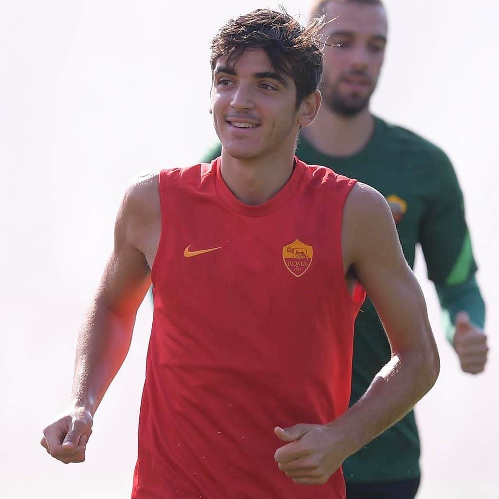 ASローマさんのインスタグラム写真 - (ASローマInstagram)「🟨👍🟥 #ASRoma」9月17日 0時13分 - officialasroma