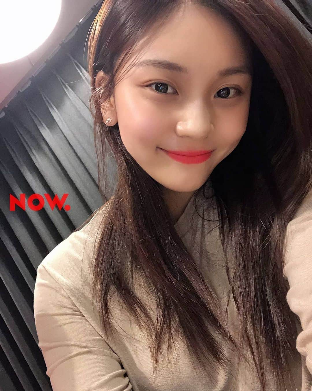 オムジのインスタグラム：「200916 Naver Now #여자친구 #엄지 #GFRIEND #UMJI」