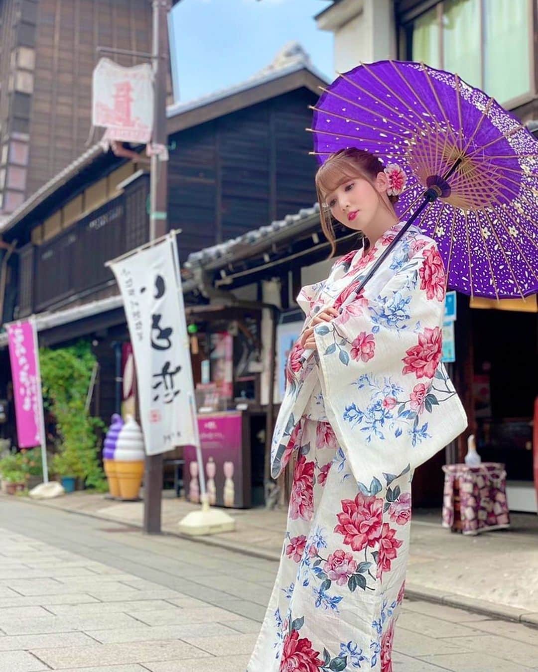 友田彩也香のインスタグラム：「👘🎐﻿ ﻿ ファンクラブの撮り下ろしグラビア撮影で浴衣着たよ☺️🌸﻿ ﻿ https://fantia.jp/posts/462478﻿ ﻿ 夏出来た🍉🌻﻿ ﻿ ﻿ #インスタグラビア #instagravure﻿ #Japanese #japanesegirl ﻿ #sexy #Photo #gravure #shooting﻿ #follow #followme﻿ #official #Fanclub #summer﻿ #浴衣 #グラビア #👘」