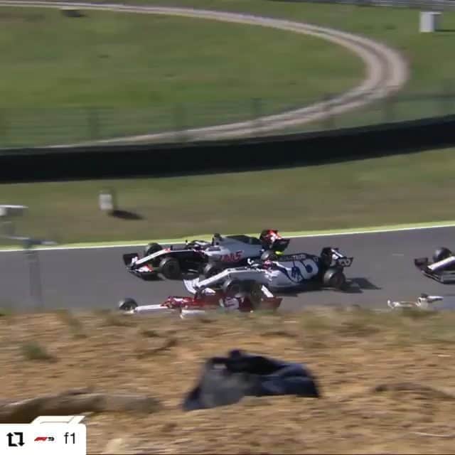 ロマン・グロージャンのインスタグラム：「🤣🤣🤣🤣 Never give up Repost @f1」