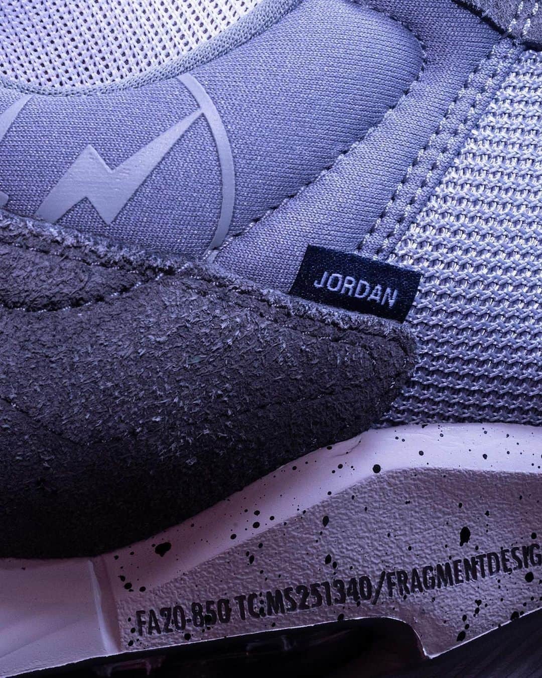 Nice Kicksさんのインスタグラム写真 - (Nice KicksInstagram)「Fragment x Air Jordan collection drops tomorrow. Who’s ready for an L? 🙋‍♀️🙋‍♂️」9月17日 0時31分 - nicekicks