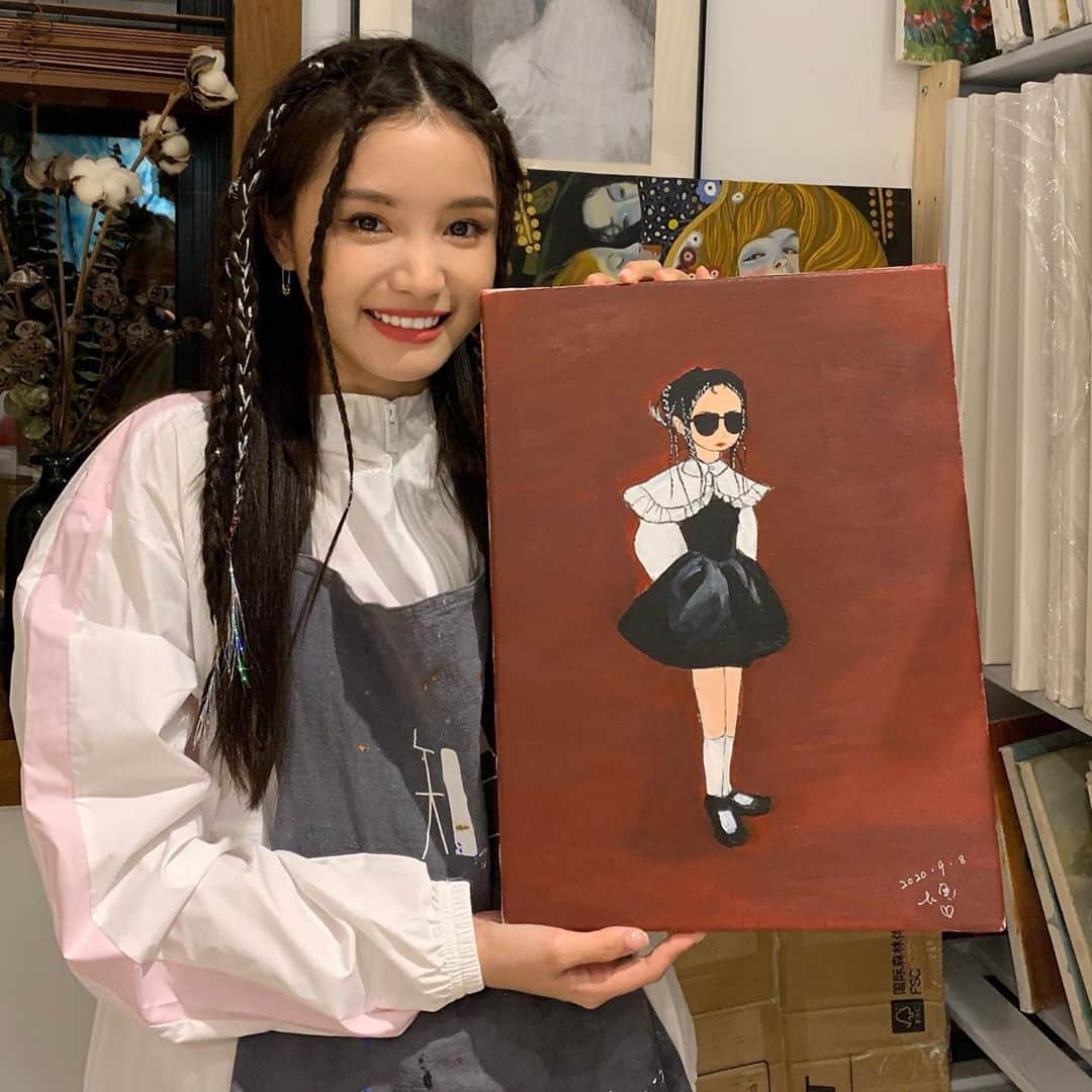リン・シャオザイのインスタグラム