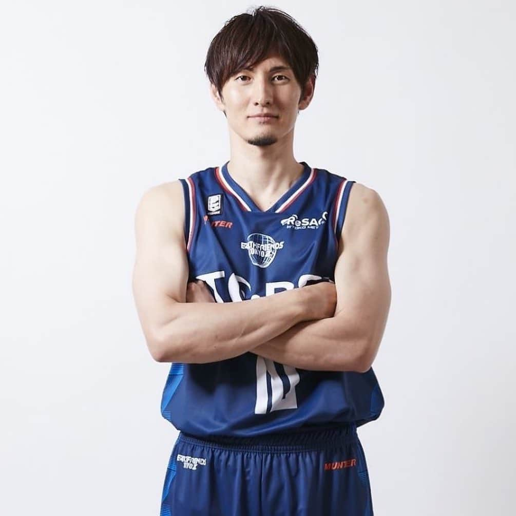 岡田優介のインスタグラム：「10/2 開幕🌐  #Bleague #Earthfriendstokyoz #Bリーグ #アスフレ #gofoward #どれが良いですか」