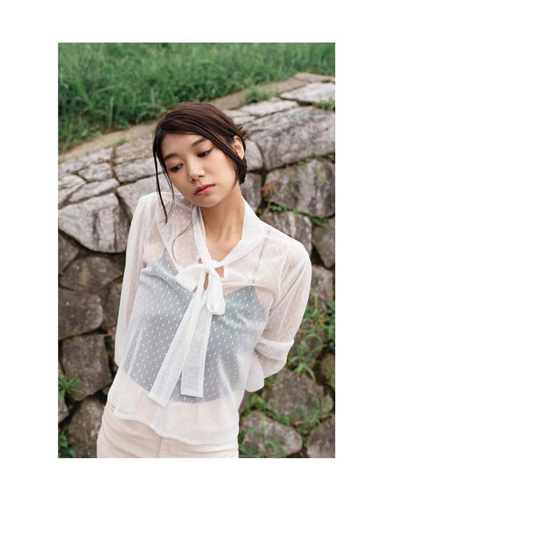 のインスタグラム：「. . photo&styling▷ @umemiyoshi  model ▷ me . . #作品撮り#しろ#公園#自然#モデル #ミシェルエンターテイメント#セントラル」