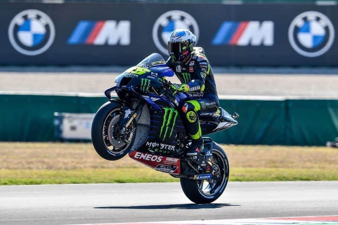 MotoGPさんのインスタグラム写真 - (MotoGPInstagram)「Happy #WheelieWednesday from @valeyellow46 😎 Will we see him taking the coveted podium finish on home soil this weekend at the #EmiliaRomagnaGP? 🤔 #MotoGP 🏁 #Wheelie #VR46」9月16日 17時00分 - motogp