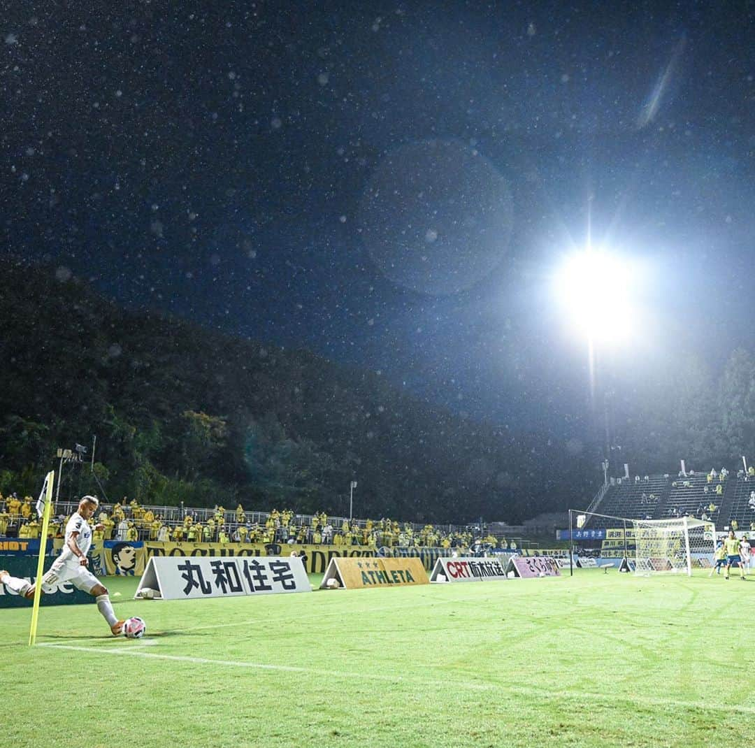 松本山雅FCさんのインスタグラム写真 - (松本山雅FCInstagram)「2020.9.13 2020 Meiji Yasuda J2 League 19th sec. Tochigi 1-1 Matsumoto  #松本山雅fc #matsumotoyamaga #yamaga #onesoul #捲土雷鳥 #serginho」9月16日 17時27分 - matsumoto.yamagafc