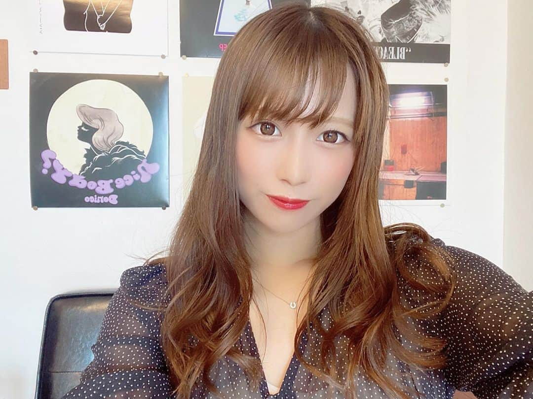 桜りんさんのインスタグラム写真 - (桜りんInstagram)「NEUTRAL渋谷店(@neutral_official)さんにて、骨盤矯正してもらってきました💓  全然痛くなくて、むしろすっごく気持ちよかった（´ω`★） 知らないうちに身体ってズレてるんだね😂 肩もバキバキで辛そうってことで、ほぐして頂きました☺️ 左側の肩も腰も右より下がってて、矯正してもらえてよかった❣️ 顔に触れずに身体を整えて小顔にもしてくれるので最高でした😊 スッキリした◝(⑅•ᴗ•⑅)◜..°  入った瞬間の、癒される香りも素敵でした💭♡  @neutral_official @tera0816 #NEUTRAL渋谷店 #サロンNEUTRAL」9月16日 17時35分 - rin__sakura