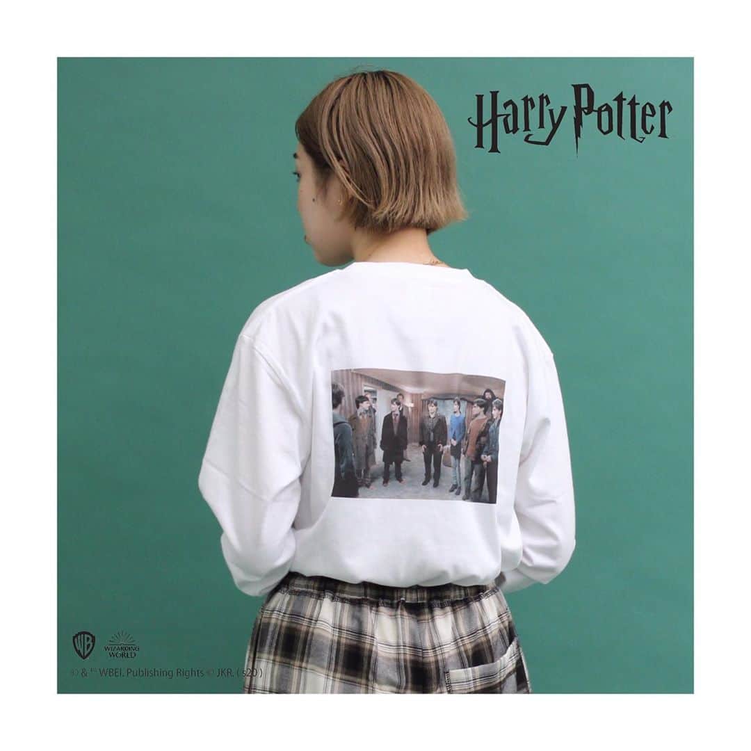 iami_official_instagramさんのインスタグラム写真 - (iami_official_instagramInstagram)「. 【HARRY POTTER collaboration item】  映画「ハリー・ポッター」とのコラボTシャツが今季も登場！  第7巻「ハリー・ポッターと死の秘宝」より印象的な2つのシーンをロンTにプリントしました。  最終巻ということもありジーンとします。。。    2柄共通 Whiteのみ M/XL size   dobby T-shirt ¥5,900+tax  seven potters T-shirt ¥5,900+tax  ambidex store,zozotownでは近日中に発売予定。 ____________________________  #iamiinfact #latelierdusavon  #harrypotter @latelier_du_savon_official  @ambidex_store」9月16日 17時49分 - iamiinfact