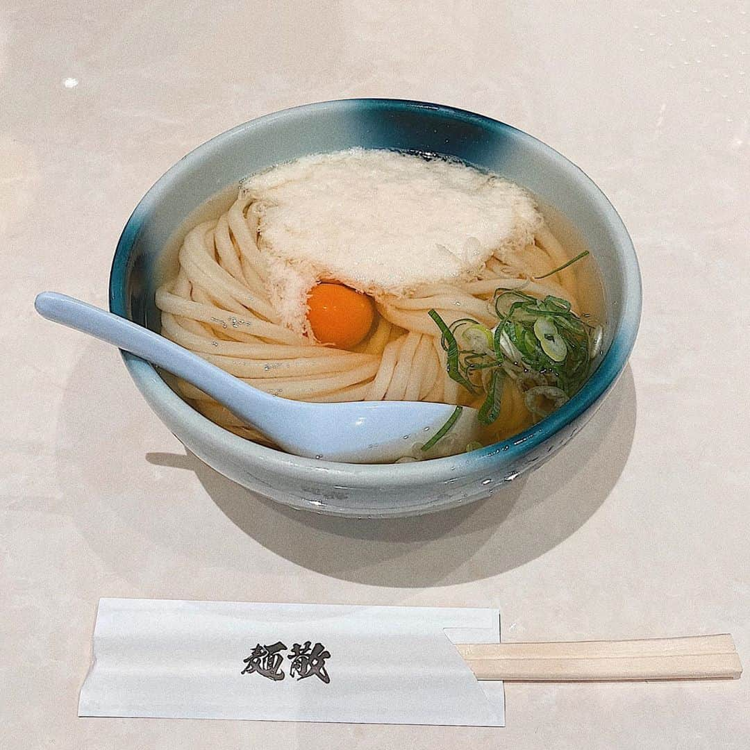 磯俣愛さんのインスタグラム写真 - (磯俣愛Instagram)「美味しかった♡ . . . . 麺散　⛳️表参道キャットストリートらへん . . . . . #うどん#麺散#月見うどん#月見#表参道ごはん」9月16日 18時08分 - ai_isomata