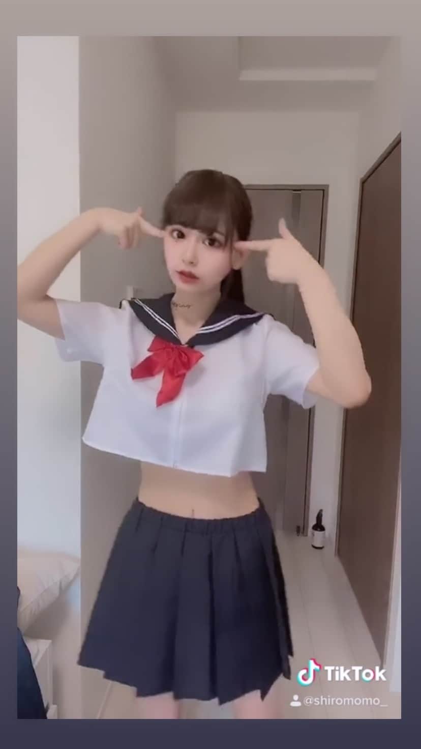大城もも子のインスタグラム：「過去tiktok🐱 . . . . . #セーラー #コスプレ #グラビア #tiktok #tiktokindia #japanesegirl #sexy」