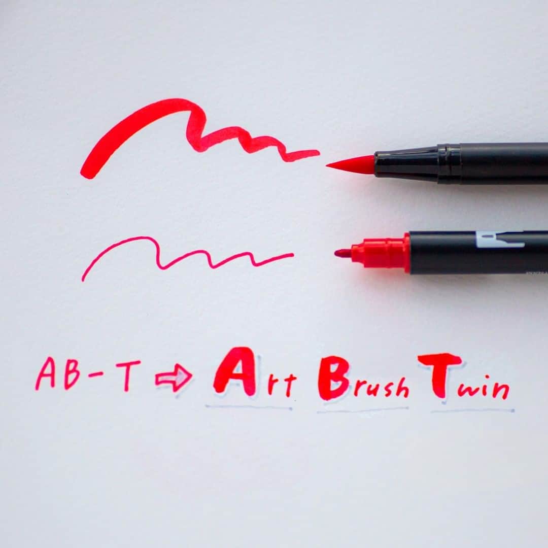 トンボ鉛筆さんのインスタグラム写真 - (トンボ鉛筆Instagram)「「ABT」の名前の由来について💡トンボのブラッシュペン「ABT」はバレットジャーナルやハンドレタリングで人気ですが、商品名の「ABT」ってただの記号だから覚えにくいですよね。  読み方はそのまま「えーびーてぃー」で、「Art Brush Twin」の頭文字からきています✨  ブラッシュ芯と細芯のツイン仕様という特徴をあらわしています。  意外と知られていない商品名の豆知識でした🐤 . . . #stationery #stationerylove #バレットジャーナル #ジャーナリング #文具好き #文房具好き #ノート術 #カード #手帳術 #手帳の中身 #bulletjournalcommunity #手帳ライフ #手帳好きさんと繋がりたい #ABT #手描き #tombowfunart #tombow　#dualbrushpen　#tombowdualbrushpen #tombowabt」9月16日 18時24分 - tombowpencil