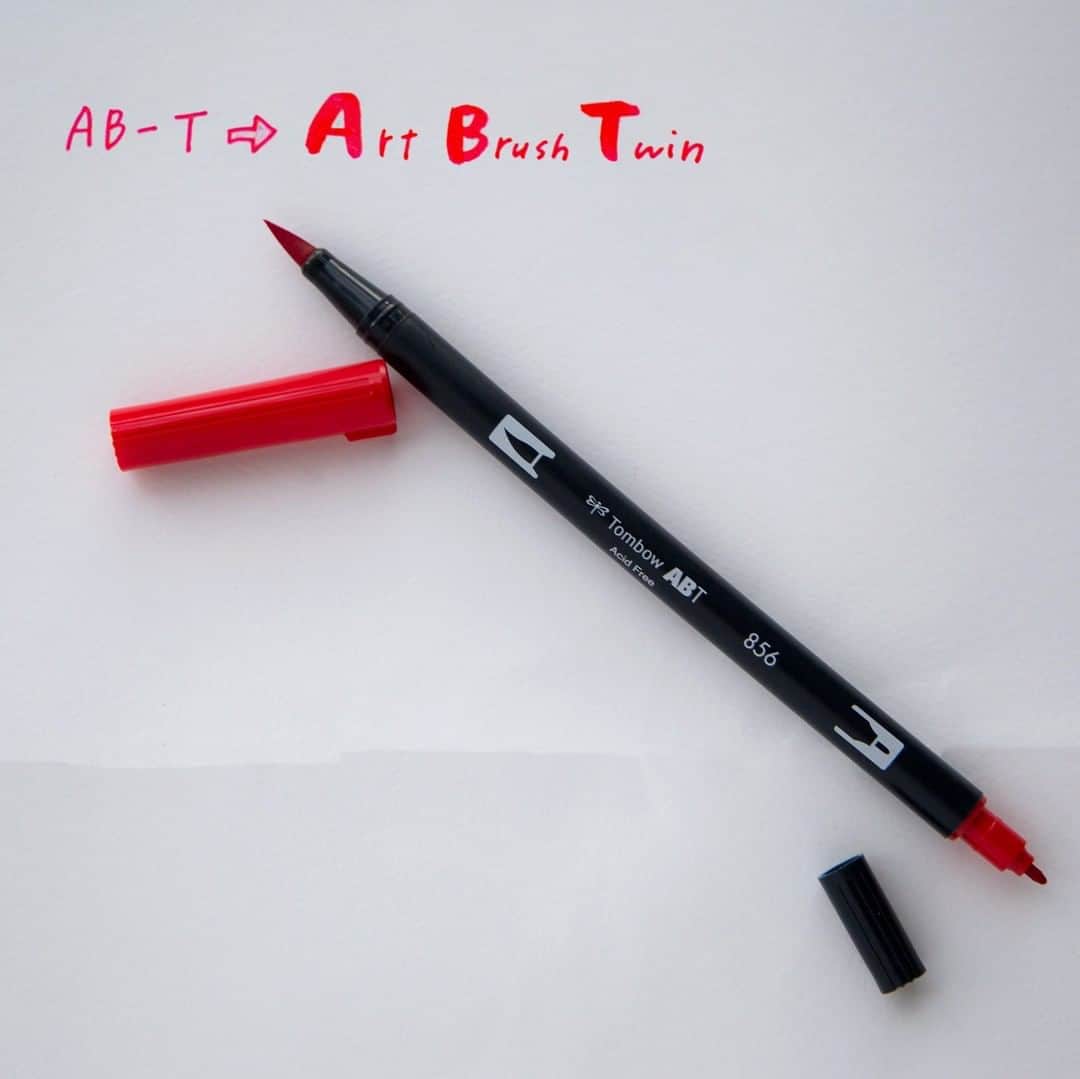 トンボ鉛筆さんのインスタグラム写真 - (トンボ鉛筆Instagram)「「ABT」の名前の由来について💡トンボのブラッシュペン「ABT」はバレットジャーナルやハンドレタリングで人気ですが、商品名の「ABT」ってただの記号だから覚えにくいですよね。  読み方はそのまま「えーびーてぃー」で、「Art Brush Twin」の頭文字からきています✨  ブラッシュ芯と細芯のツイン仕様という特徴をあらわしています。  意外と知られていない商品名の豆知識でした🐤 . . . #stationery #stationerylove #バレットジャーナル #ジャーナリング #文具好き #文房具好き #ノート術 #カード #手帳術 #手帳の中身 #bulletjournalcommunity #手帳ライフ #手帳好きさんと繋がりたい #ABT #手描き #tombowfunart #tombow　#dualbrushpen　#tombowdualbrushpen #tombowabt」9月16日 18時24分 - tombowpencil