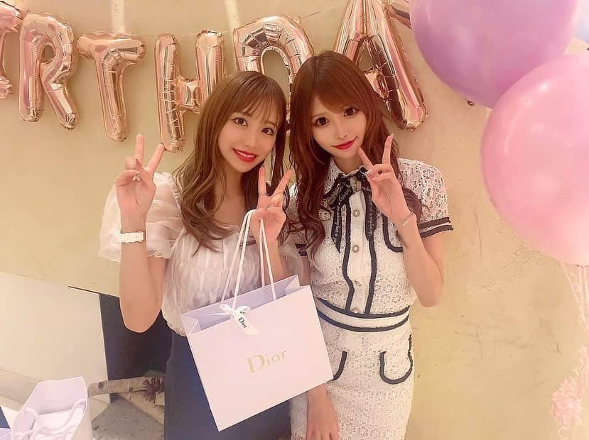 桜咲乃愛さんのインスタグラム写真 - (桜咲乃愛Instagram)「ひこちゃんお誕生日会💕✨  先月お誕生日の子もいたから2人ともおめでとう🥰♥️♥️♥️✨  イルブリオの個室で飾り付けしてあって食べたいもの何でも食べれる感じになっててめっちゃよかった🥰💕✨  可愛くて美味しくて楽しい贅沢空間でした😌💓🍀  おめでとう〜☺️💓💓💓  #友達#誕生日パーティー#イルブリオ#六本木ヒルズ #六本木ディナー#誕生日ディナー」9月16日 18時35分 - noasama1101