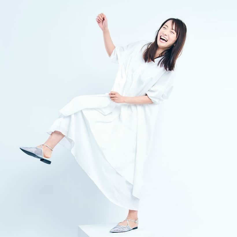 のインスタグラム：「◉配信イベント出演情報◉  9/17木にヴェートーベンさんの配信 【sleep】にゲスト出演します！ 以前一度イベントに出させてもらって今回は 初の！リモーーート！ww 私は自宅から参加します♫  ◉３つの見所◉  ・22時から観られる！  ・一週間アーカイブ制！  ・世界ふしぎ発見の㊙︎話が聞ける！ どんなこと話そかな❤️  ・結婚の話　  22時〜23時半 zoom配信 【22時のヴェートーク♪】 🎫三千円 予約→  https://t.livepocket.jp/e/3x_yk  お時間ある方ぜひーん♫」