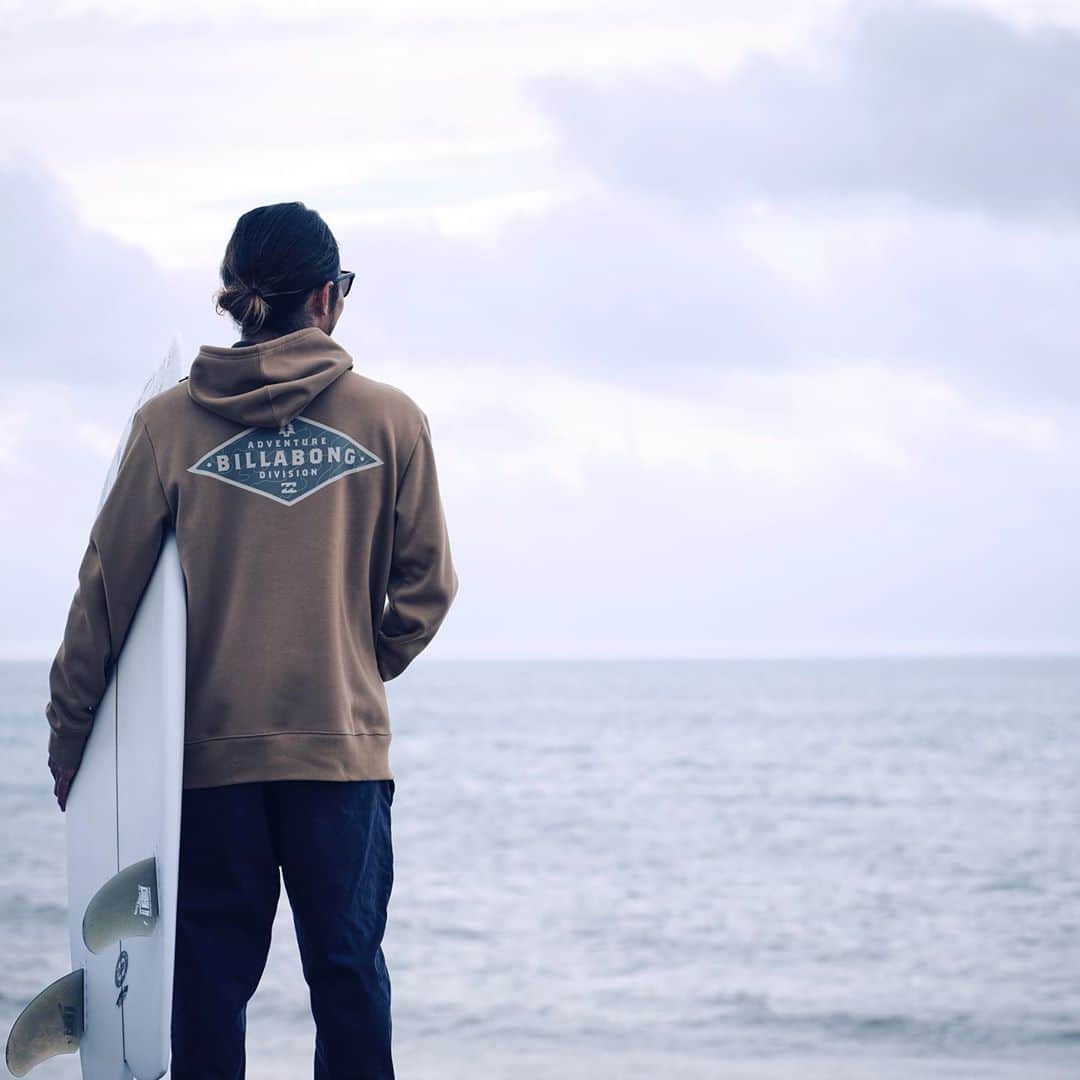のインスタグラム：「ADVENTURE DIVISION A/DIV (エイディブ)は冒険を愛する人のためにある #BillabongAdventurenDivision  "SURF CAMP" 明日公開」