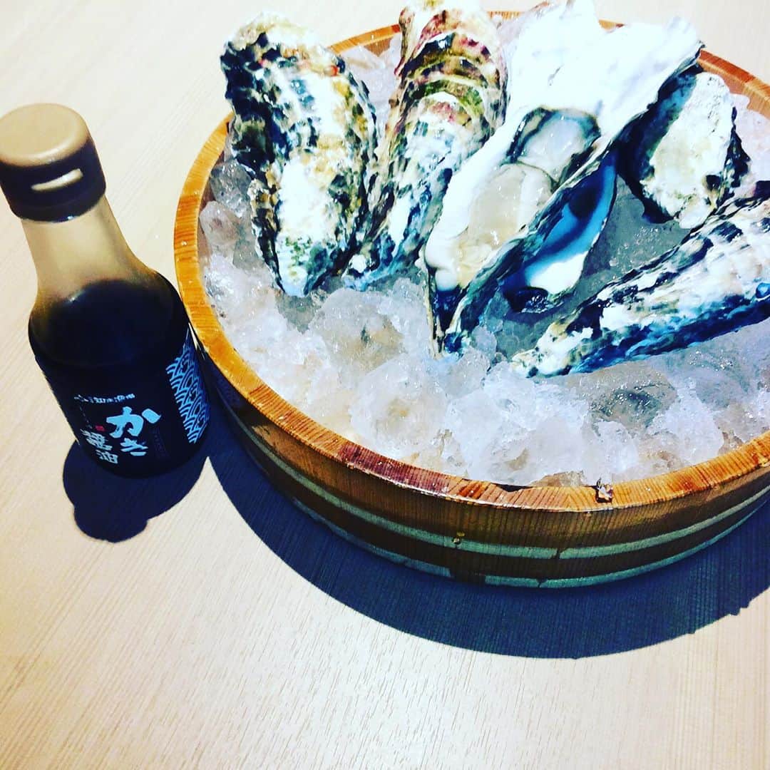 知床漁場 リノアス八尾店さんのインスタグラム写真 - (知床漁場 リノアス八尾店Instagram)「お待たせしました‼️ 本日牡蠣入荷致しました✨💖 #知床漁場八尾店#リノアス八尾#近鉄八尾駅#八尾グルメ#北海道料理#鮮魚#ランチ#コース#海鮮丼#牡蠣#生牡蠣」9月16日 18時49分 - shiretoko_yao