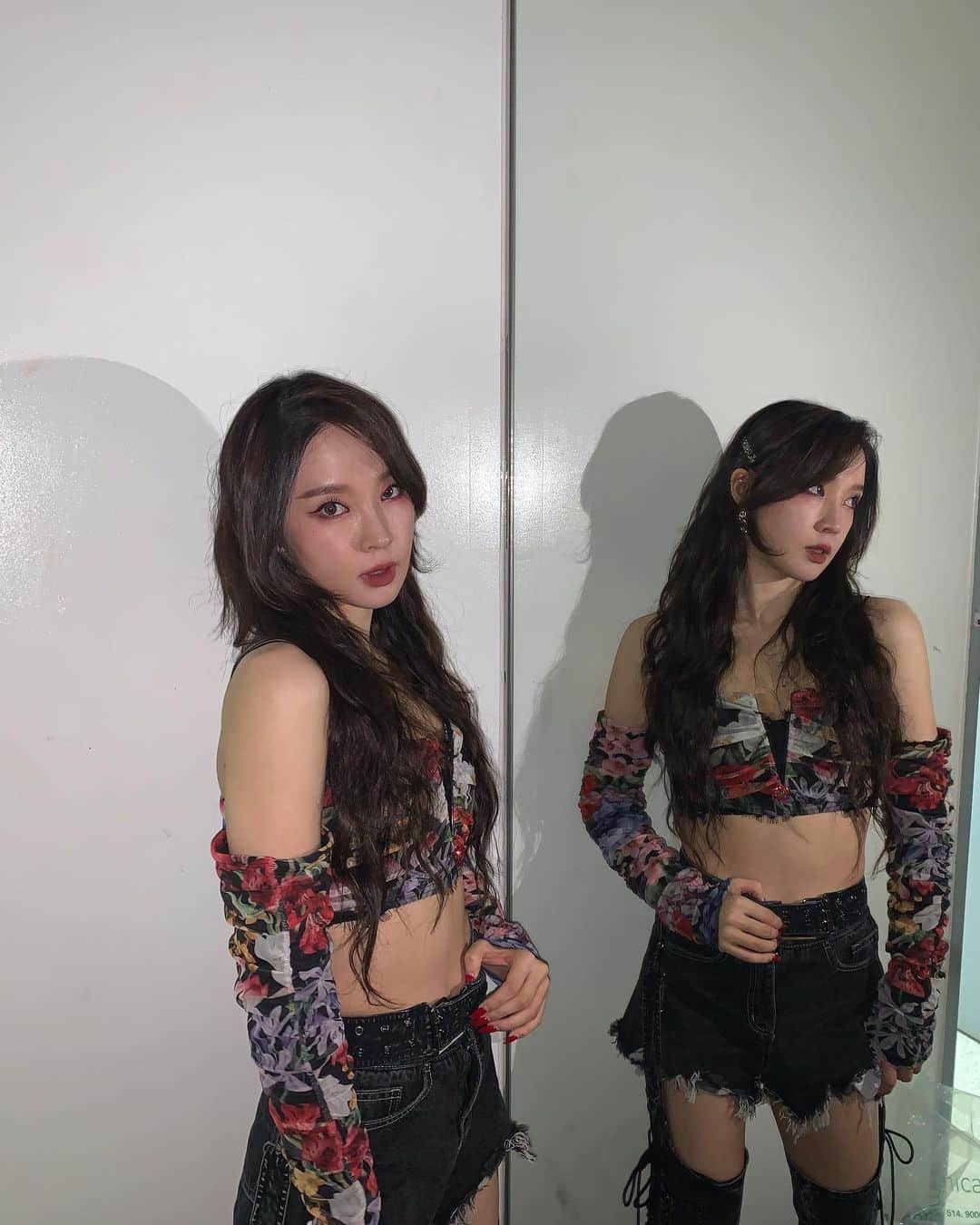 チョン・ジユンのインスタグラム：「오늘은 팬분들을 위한 선물같은 무대 히히 마지막 영상도 이뜸 🌟」