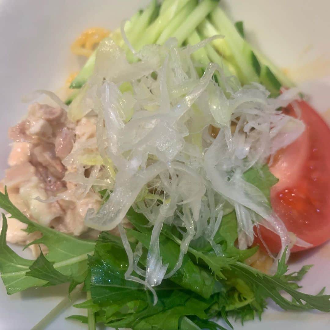 gram住道オペラパーク店さんのインスタグラム写真 - (gram住道オペラパーク店Instagram)「この店は出てくるのんめちゃくちゃ早いし、遅くまで空いてるし、安いし、うまいから山本かなりの頻度で行ってます。是非お近くの方は行ってみて下さい。麻婆豆腐と、坦々麺は絶品です！　やまろぐ3.65  #中華#長堀橋中華#坦々麺#麻婆豆腐  #陳麻家#陳麻家長堀橋店#やまろぐ」9月16日 19時15分 - yamarogu_official