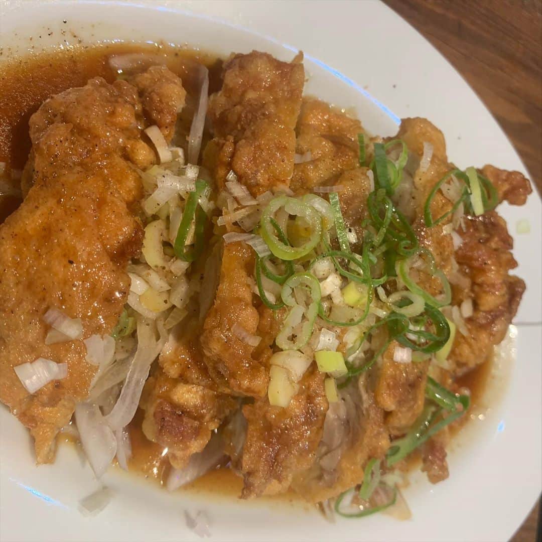 gram住道オペラパーク店さんのインスタグラム写真 - (gram住道オペラパーク店Instagram)「この店は出てくるのんめちゃくちゃ早いし、遅くまで空いてるし、安いし、うまいから山本かなりの頻度で行ってます。是非お近くの方は行ってみて下さい。麻婆豆腐と、坦々麺は絶品です！　やまろぐ3.65  #中華#長堀橋中華#坦々麺#麻婆豆腐  #陳麻家#陳麻家長堀橋店#やまろぐ」9月16日 19時15分 - yamarogu_official