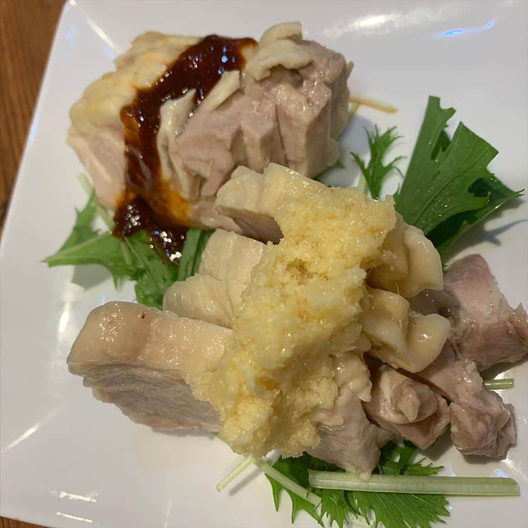 gram住道オペラパーク店さんのインスタグラム写真 - (gram住道オペラパーク店Instagram)「この店は出てくるのんめちゃくちゃ早いし、遅くまで空いてるし、安いし、うまいから山本かなりの頻度で行ってます。是非お近くの方は行ってみて下さい。麻婆豆腐と、坦々麺は絶品です！　やまろぐ3.65  #中華#長堀橋中華#坦々麺#麻婆豆腐  #陳麻家#陳麻家長堀橋店#やまろぐ」9月16日 19時15分 - yamarogu_official