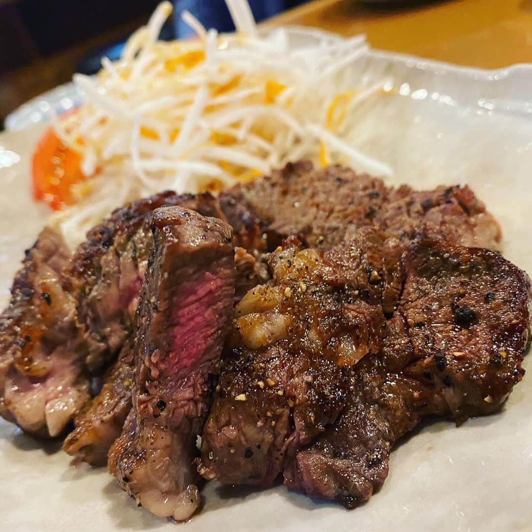 TOGGYさんのインスタグラム写真 - (TOGGYInstagram)「運動後は食欲が凄い！  黒島美人ロックで。」9月16日 19時16分 - dj_toggy