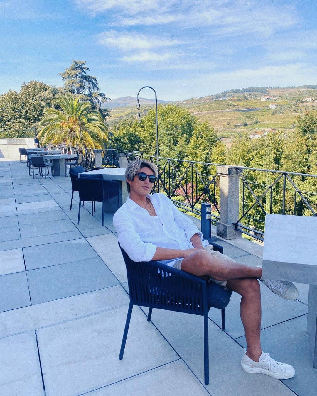 のインスタグラム：「Spent a weekend at @sixsensesdourovalley , so much culture and a beautiful place. I’ll definitely be back 👋🏽」