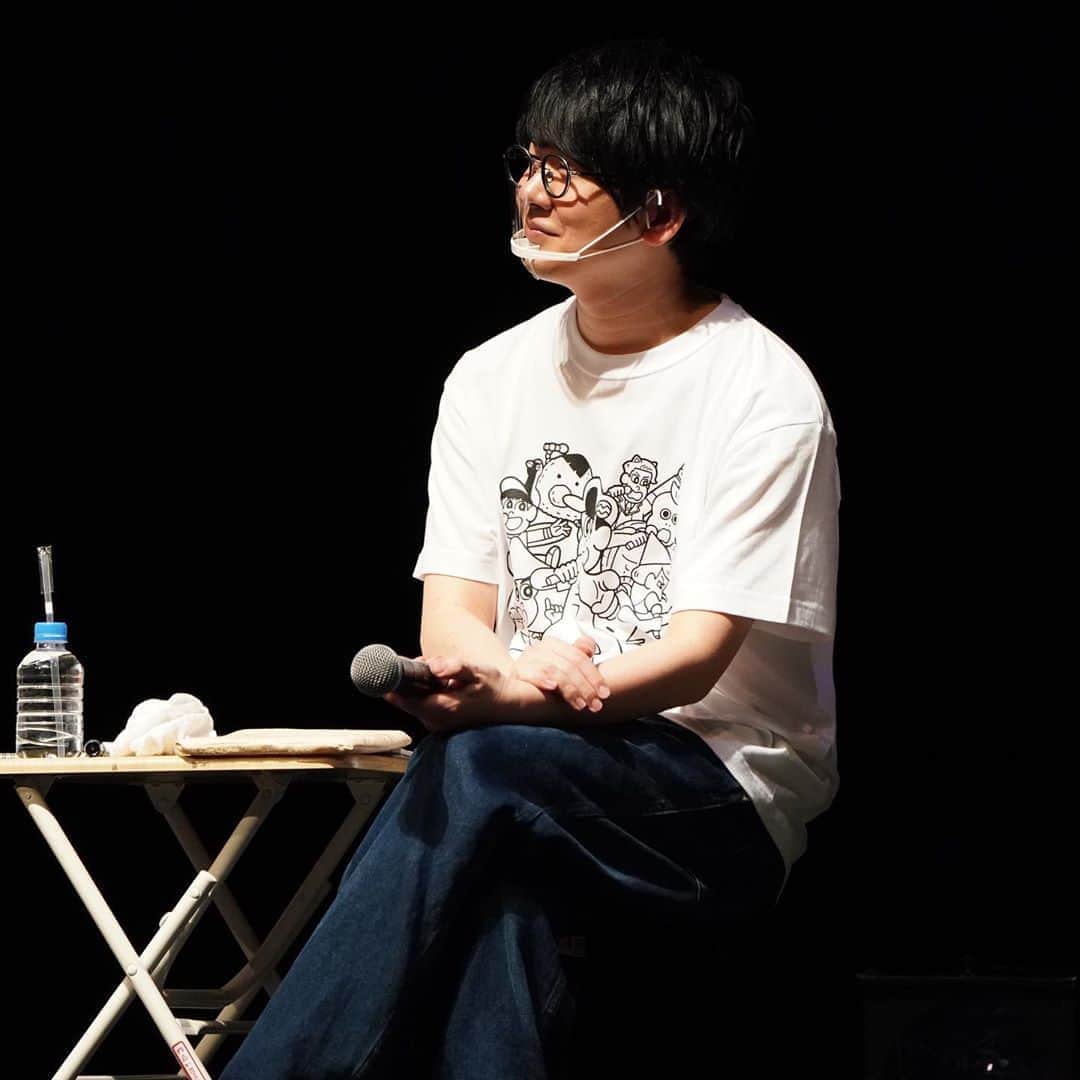あはれ!名作くんさんのインスタグラム写真 - (あはれ!名作くんInstagram)「今日も「名作くん」イベントの写真を大量にぶっかまし～！﻿ ぜひ全部スワイプして見てくださいっす！！﻿ ﻿ #みんな楽しそうなのが写真からも伝わるっすね！﻿ #自分はまだまだイベントロス﻿ #なすなかにし さん﻿ #うしろシティ さん﻿ #小野賢章 さん﻿ #江口拓也 さん﻿ #花江夏樹 さん﻿ #新海岳人 監督﻿ #名作くん﻿ #あはれ名作くん﻿ #NHK」9月16日 19時35分 - meisakukun