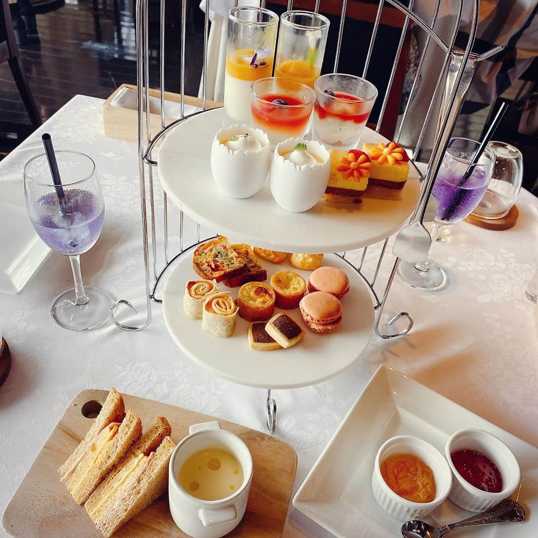 愛咲りりのインスタグラム：「かわいおいしかった🙊💞  #渋谷 #レギャントーキョー #afternoontea #アフタヌーンティー」